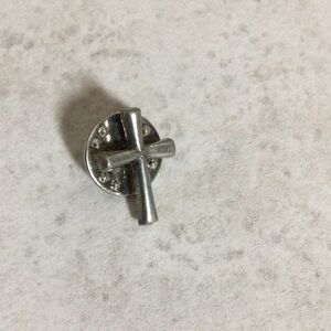 Silver cross tie tack pin